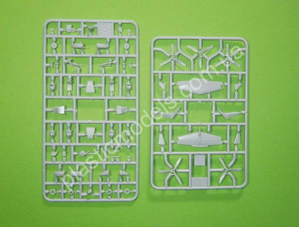 1/72 A-model 72400 Da-42 L-360