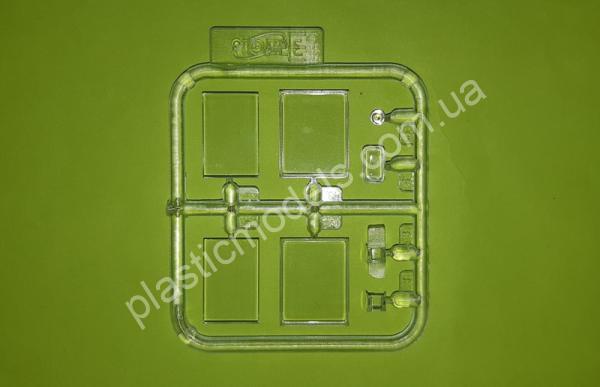 1/35 ICM 35660 «Battle of the Marne» (1914), Taxi car with French Infantry