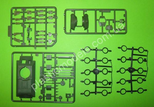 1/72 UM 368 Tank T-34 screned (Экранированный)
