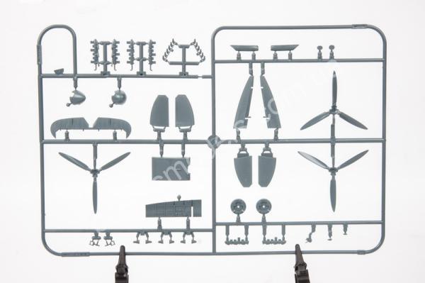 1/48 Eduard 82153 Spitfire Mk. IIa