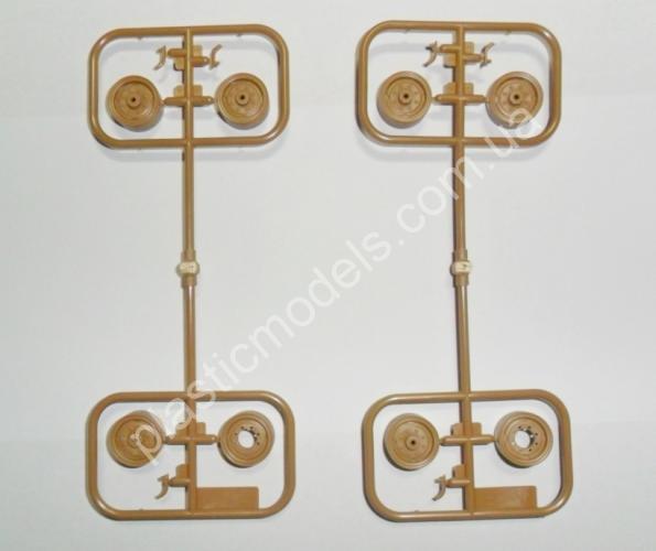 1/35 ICM 35515 ЗиЛ-131, Советский армейский грузовой автомобиль