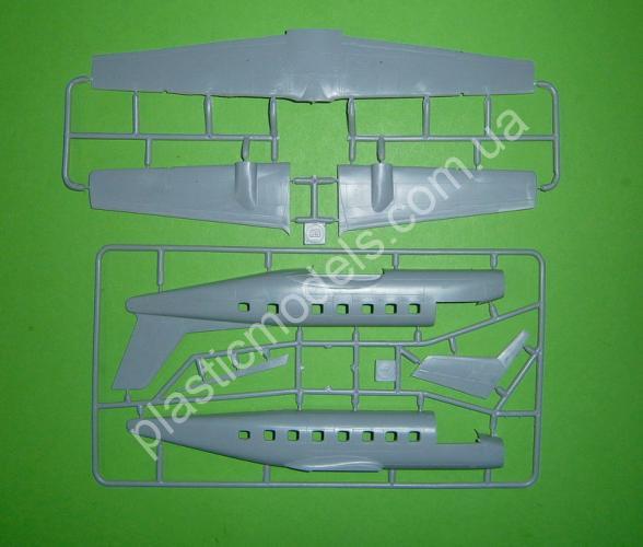 1/72 SOVA-M 72055 C-95A light turboprop transporter