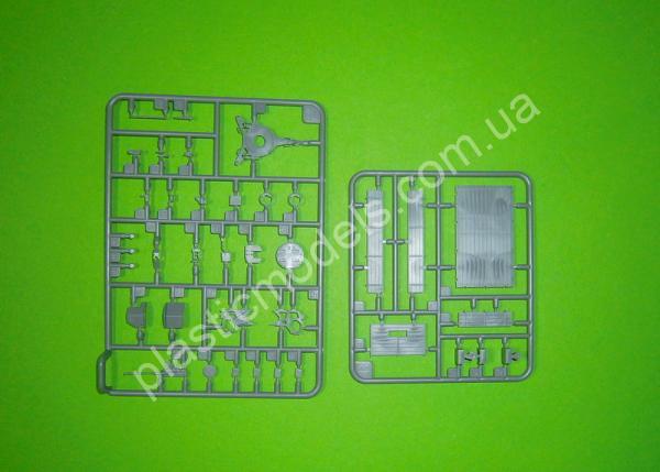 1/72 IBG 72075 V3000SM Maultier German Halftrack with Flak 38