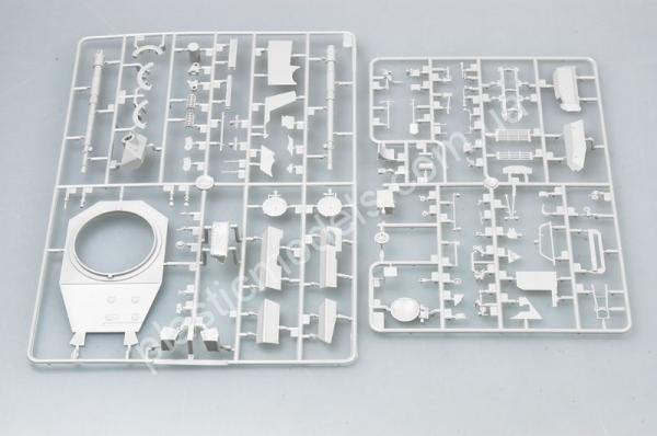 1/35 Trumpeter 0387 Italian B1 Centauro Late Version