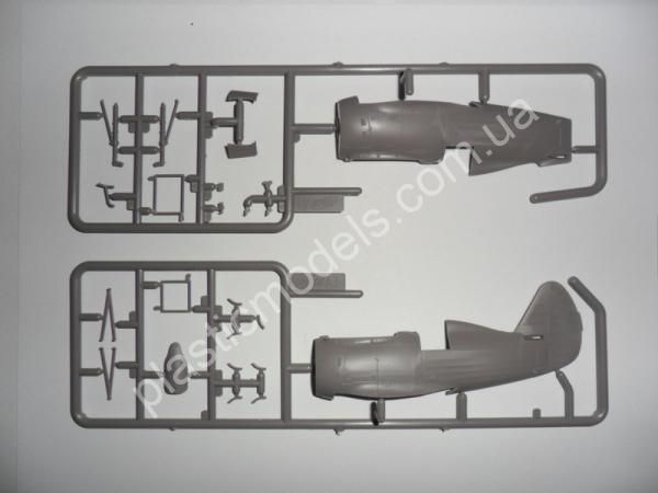 1/48 ICM 48096 I-153, WWII Soviet Biplane Fighter (winter version)