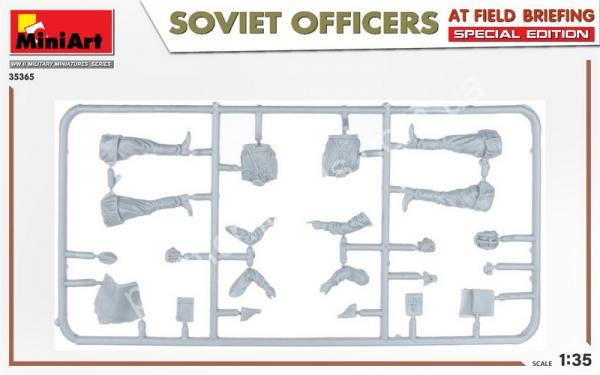 1/35 MiniArt 35365 Soviet Officers At Field Briefing