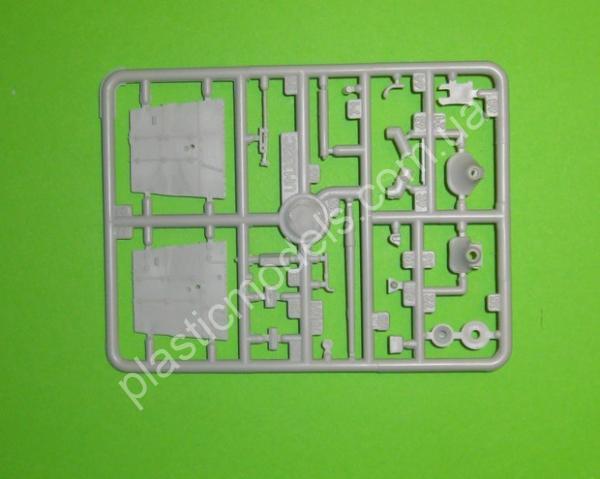 1/72 UM 355 Fire-thorowing tank flammpanzer 38(t) (Hetzer)