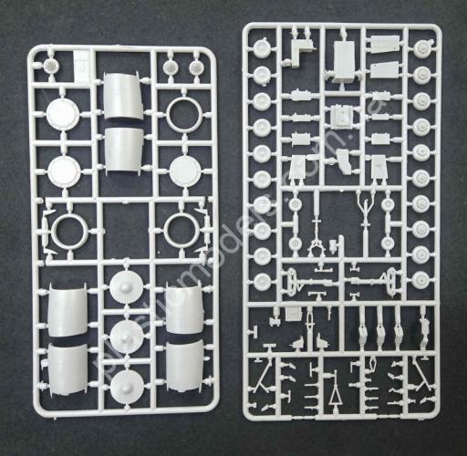 1/144 Mikro Mir 144-036 McDonnell Douglas MD-11 PW
