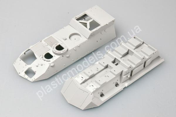1/35 Trumpeter 0370 LAV-R Light Armored Vehicle Recovery