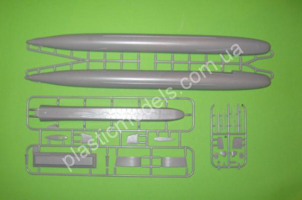 1/350 Mikro Mir 350-026 British Resolution-class submarine