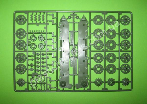 1/35 SKIF 225 Tank T-55AK