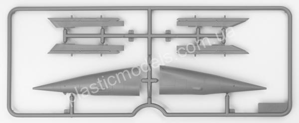 1/72 ICM 72175 MiG-25 BM, Soviet Strike Aircraft