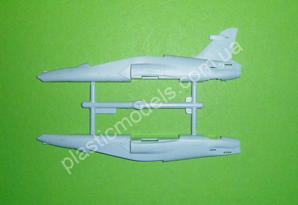 1/72 Airfix A03073 BAE Systems Hawk 100 Series