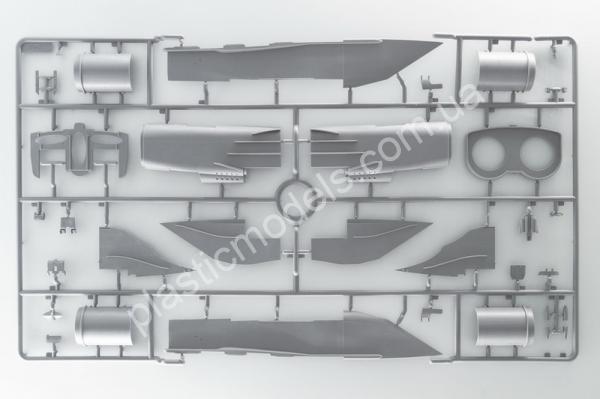 1/48 ICM 48905 MiG-25 BM