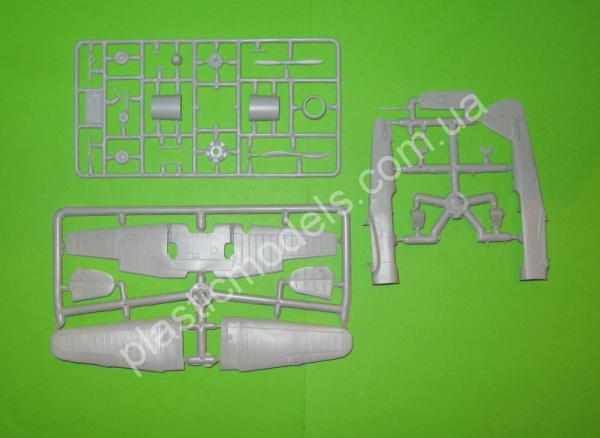 1/72 A-model 72198 Яковлев Як-18 M-12