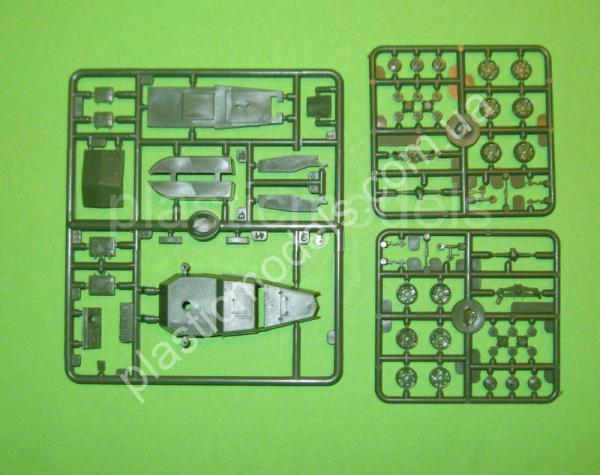 1/72 UM 320 Armored Vehicle BA-3