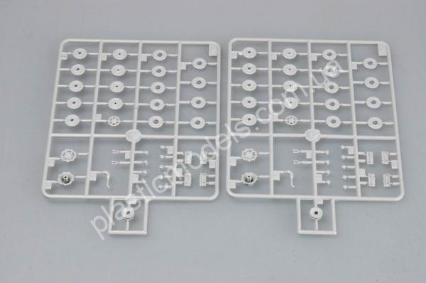 1/72 Trumpeter 07201 German Sd.Kfz. 182 King Tiger (Henschel Turret)
