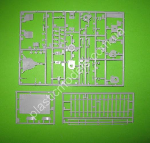 1/72 Um 258 Тяжелый зенитный броневагон S.Sp