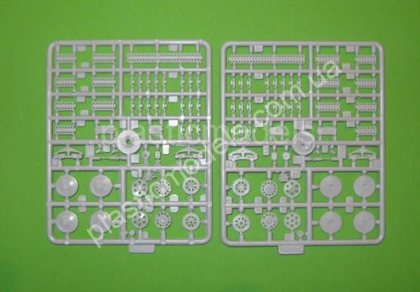 1/72 UM 484 Reconnaissance tank on Bergepanzerwagen 38 chassis