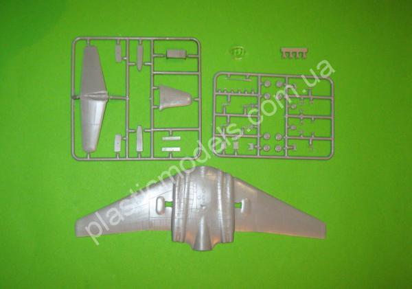 1/144 A-model 1448 Авиалайнер D.H. 106 Comet-4B