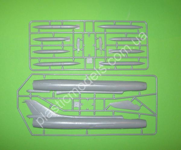 1/72 Modelsvit 72017 Sukhoi Su-17 Fitter (early)