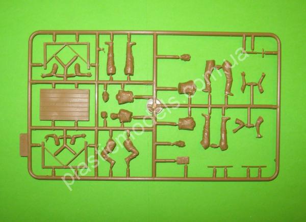 1/35 Master Box 3560 German Motorcycle Repair Crew