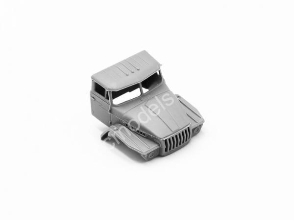 1/72 ICM 72709 Ural-43203 Military Box Vehicle of the Armed Forces of Ukraine