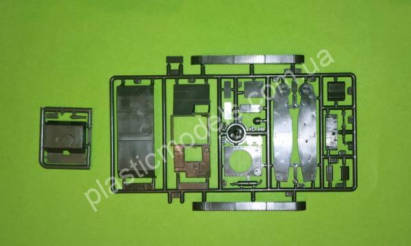 1/72 UMmt 694 SU-1 (T-26 chassis) self-propelled gun (rubber tracks)