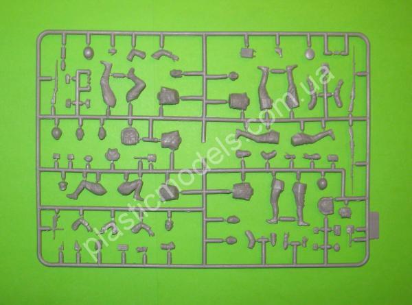 1/35 Mastr Box 3590 Accident. Soviet & German military men, summer 1941