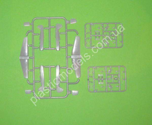 1/144 Mikro Mir 144-019 Soviet aircrafts type Yakovlev UT-2/UT-2M  2 in 1