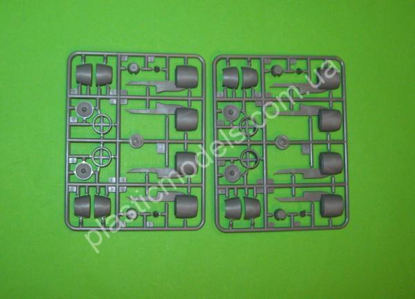 1/144 Roden 349 Boeing RC-135V/W Rivet Joint