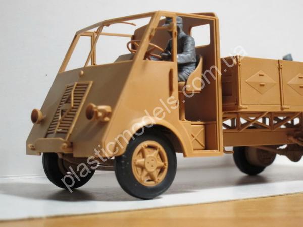 1/35 ICM 35642 German Drivers (1939-1945) (4 figures)