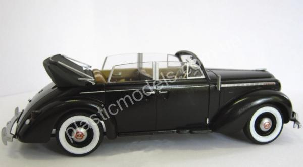 1/35 ICM 35479 Москвич-401-420 седан Moskvitch-401-420 Saloon