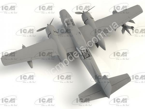 1/48 ICM 48289 “Jig Dog” JD-1D Invader with KDA-1 drone