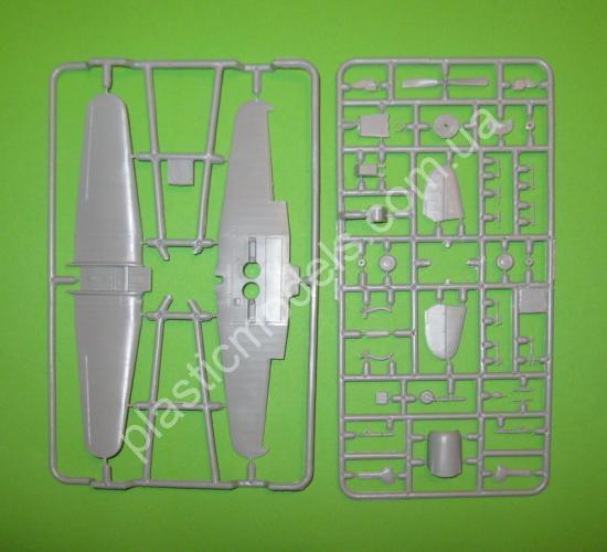 1/72 A-model 72318 Yakovlev Yak-18P aerobatic aircraft