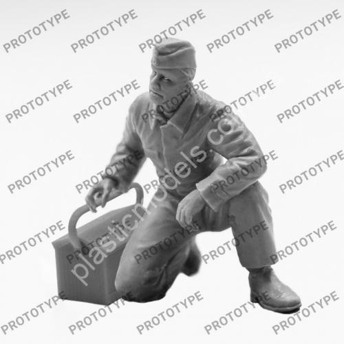 1/32 ICM 32109 German Luftwaffe Ground Personnel (1939-1945)
