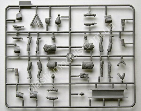 1/35 ICM 35551 Soviet Medical Personnel
