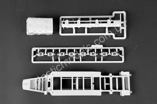 1/72 Trumpeter 07195 MAZ-537G late type with MAZ/ChMZAP-5247G semi-trailer