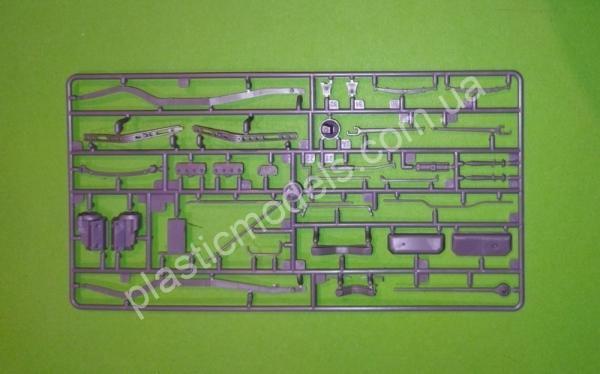 1/35 Roden 818 Ford V8-G81A Funkwagen