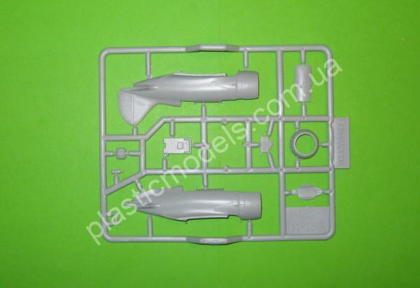 1/72 A-model 7283 I-180E3