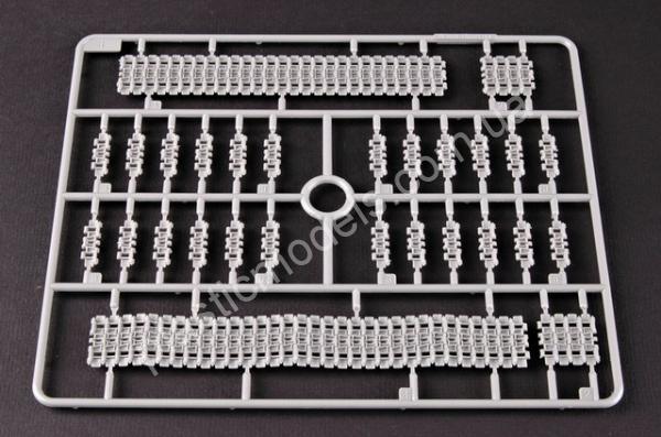 1/35 Trumpeter 00359 Russia KV-1 model 1942 Heavy Cast Turret Tank