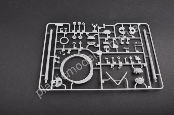 1/35 Trumpeter 1578 Soviet T-64 Model 1972 Main Battle Tank