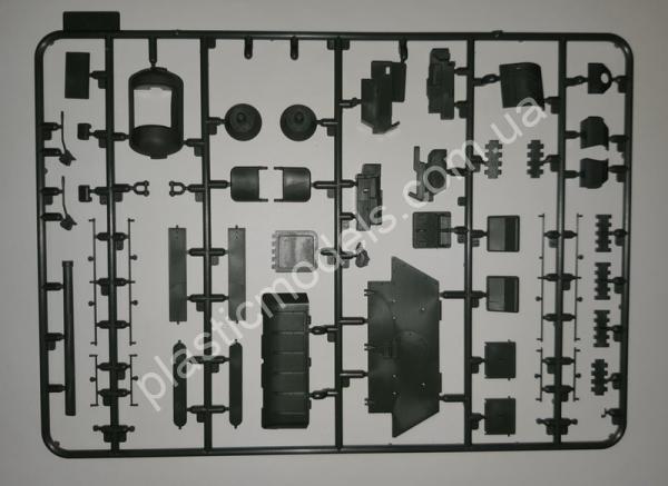 1/35 ICM 35370 German Medium Tank Pz.Kpfw. 747 T-34 (r)