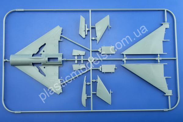 1/48 Eduard 84123 MiG-21R Weekend Edition