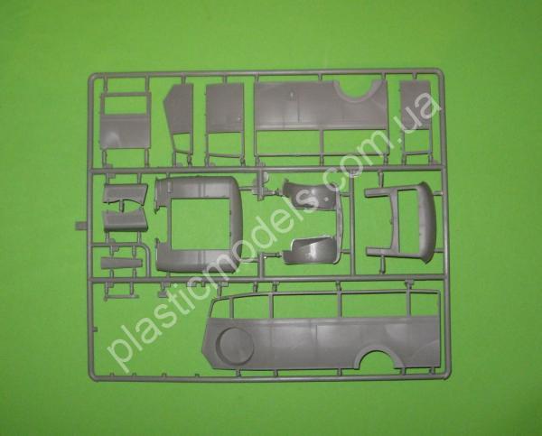 1/35 Roden 810 Opel 3.6-47 Blitz Omnibus Stabswagen