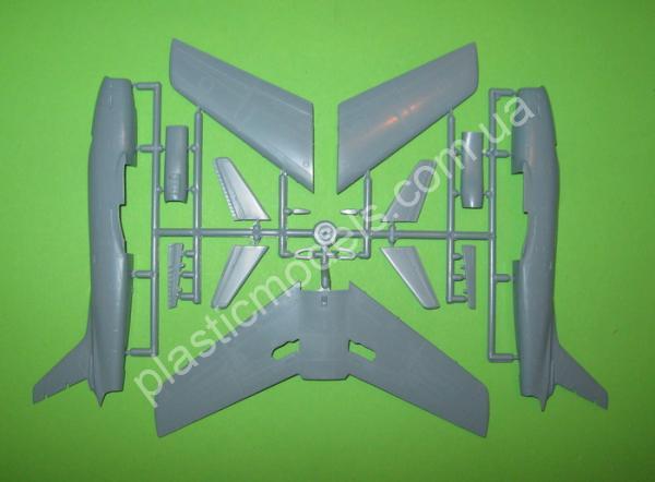 1/72 Sword 72109 North American FJ-3M Fury