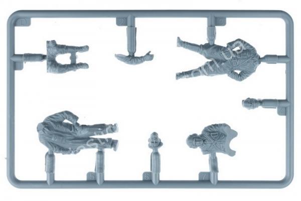 Finnish And Soviet Pilots w/ Accessories 1/48 MiniArt 49022
