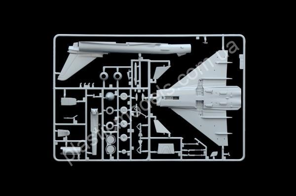 1/72 Italeri 1457 Eurofighter EF-2000 Typhoon R.A.F. Service
