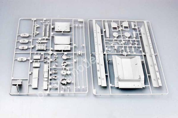 1/35 Trumpeter 0212 MAZ-537G + MAZ/ChMZAP-5247G semitraii