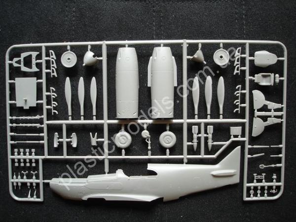 1/48 ICM 48093 LaGG - 3 series 7-11